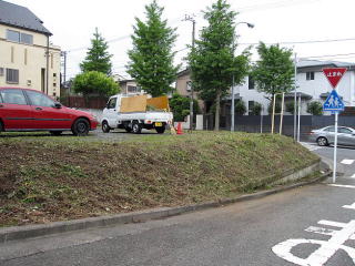 横浜市青葉区 駐車場草刈後